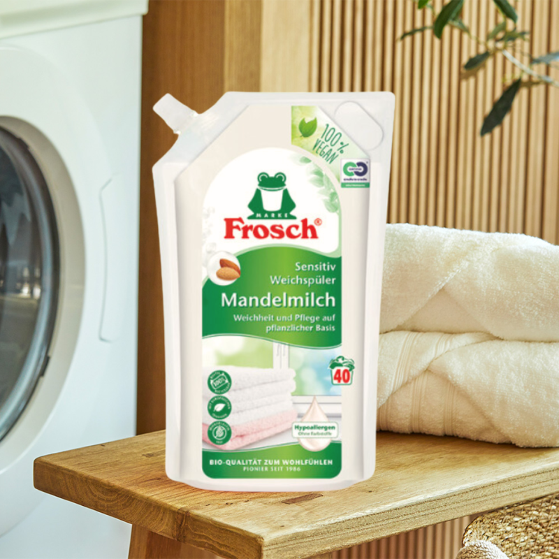 Túi Nước Xả Vải Hữu Cơ Frosch 1L Hương Sữa Hạnh Nhân